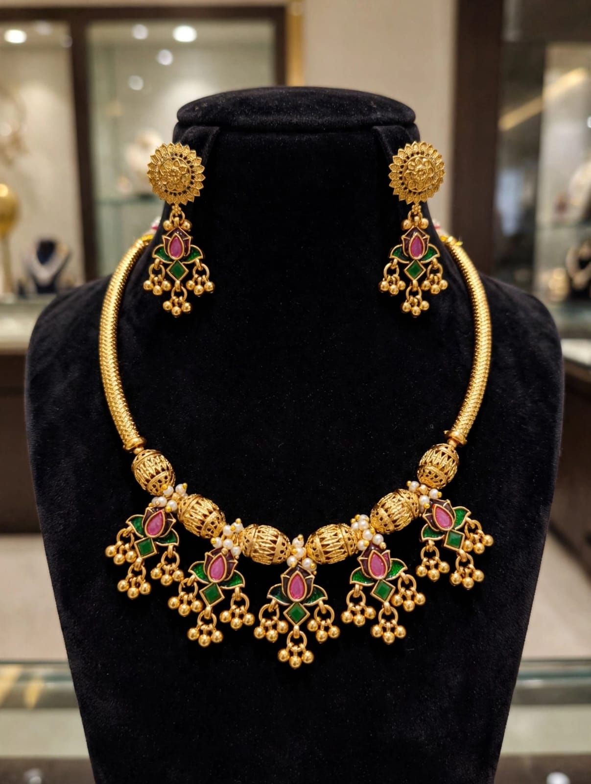 Premium Antique Gold Lotus Thushi / Hasli Choker Set